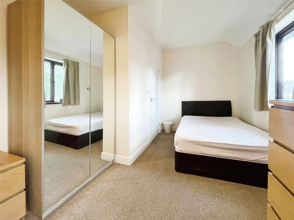 Property photo 3 of 3 Picture No. 04