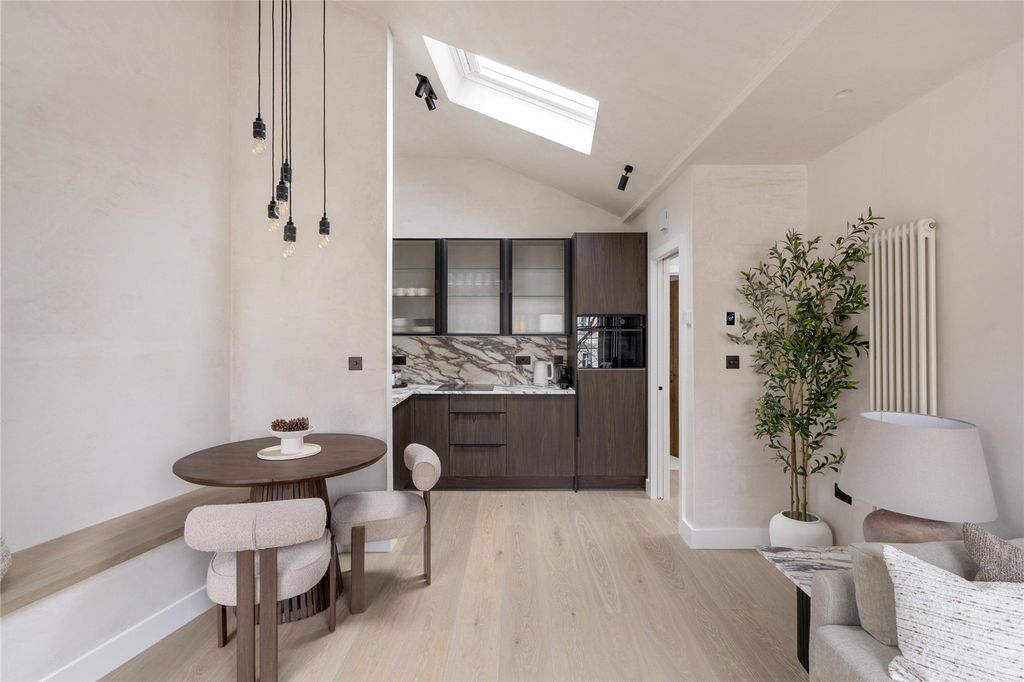 Property photo 2 of 14 Picture No. 03