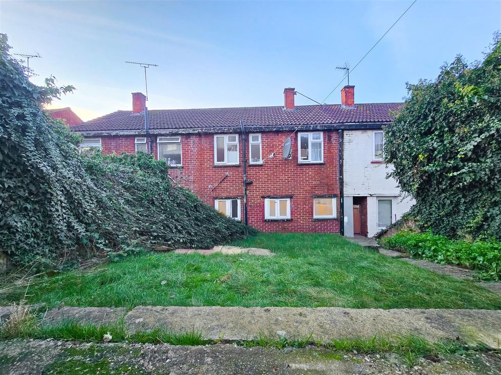 Property photo 3 of 17