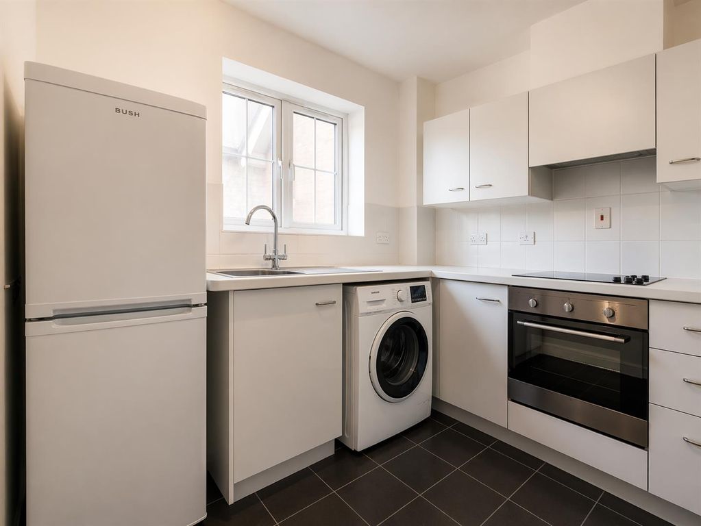 Property photo 2 of 10 3492B1F0-495A-4490-Aa9E-30B3c2Abf87c.Png