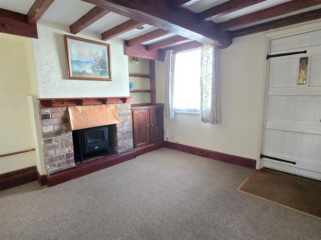 Property photo 2 of 10 Sitting Room