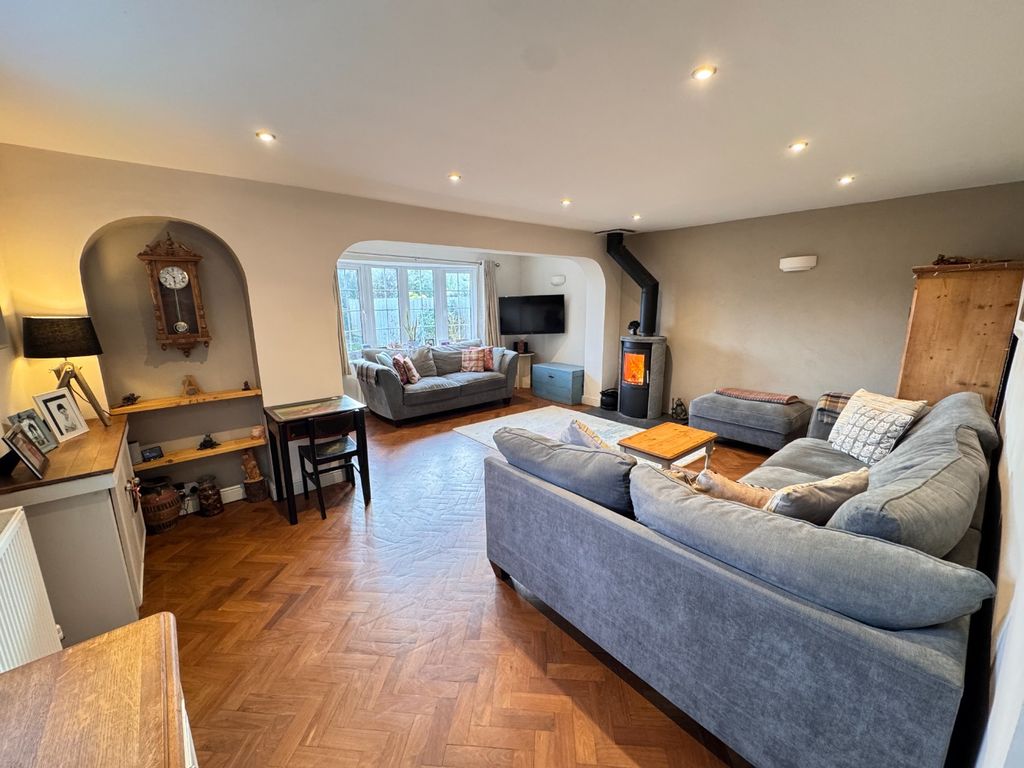 Property photo 2 of 39 4665291