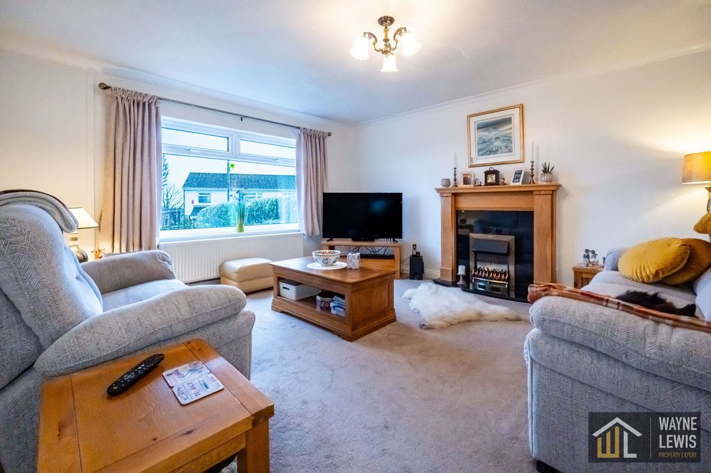 Property photo 2 of 42