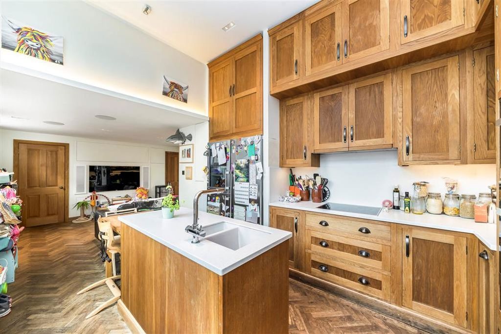 Property photo 2 of 5