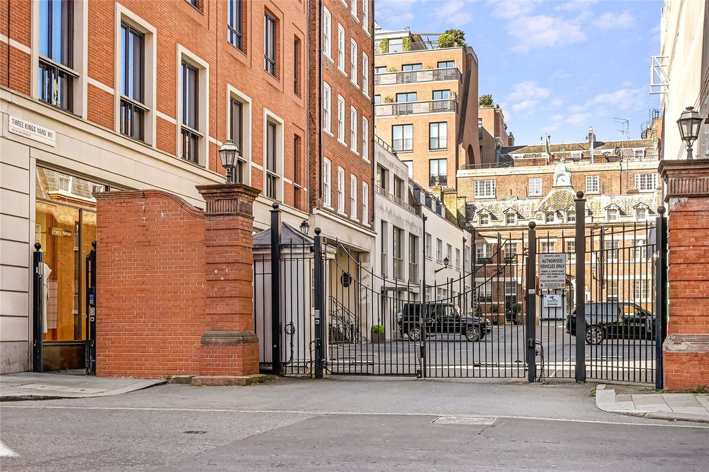 Property photo 2 of 14 Picture No. 18