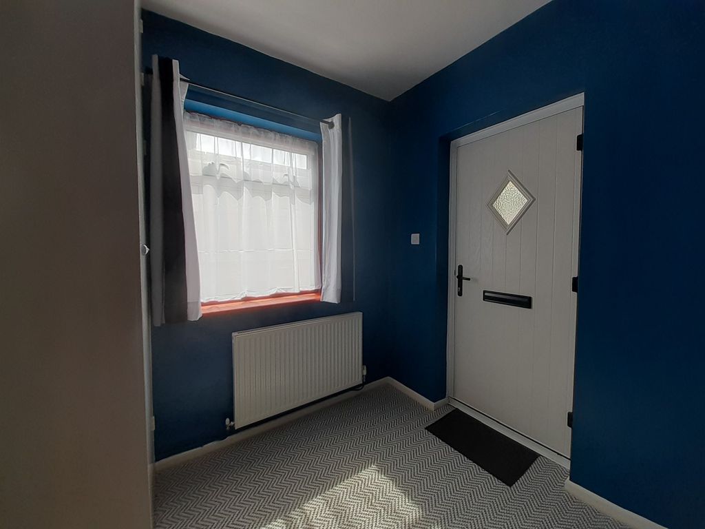Property photo 3 of 26 Entrance Porch