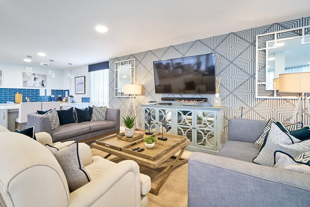 Property photo 3 of 15 Communal Lounge