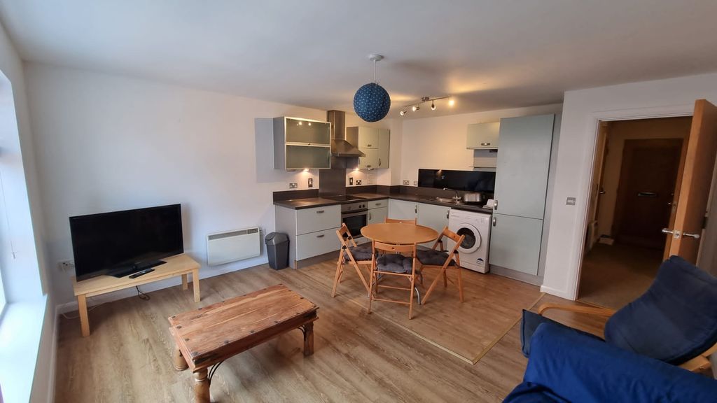 Property photo 2 of 6 Picture No. 18