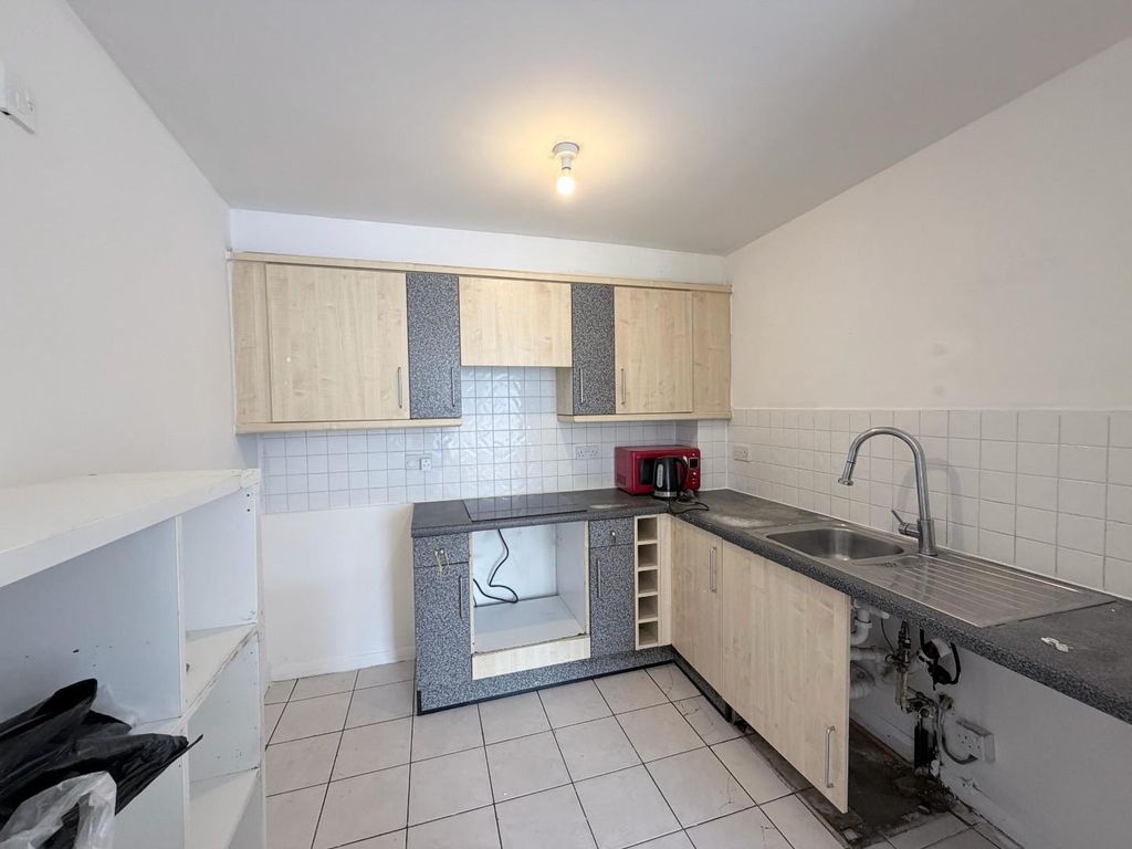 Property photo 3 of 8 Eac74299-d435-436F-942A-4d81Bf05747E.Jpg