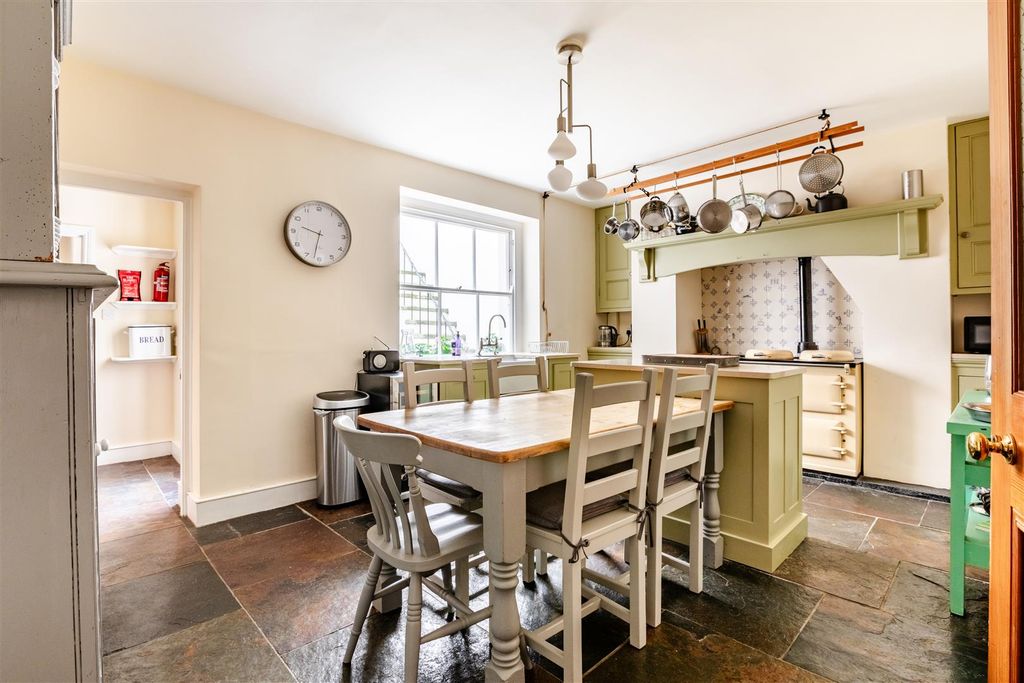 Additional image 5 of 5 bed detached house to rentLansdowne Square, Hove BN3