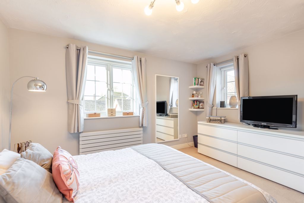 Property photo 3 of 34 Photo 25