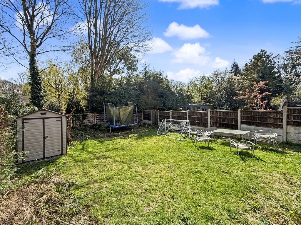 Property photo 3 of 27