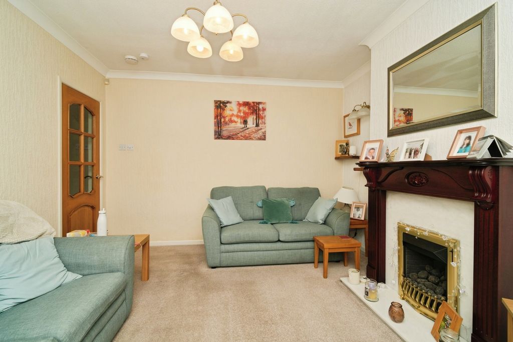 Property photo 3 of 10 Pbox-Img.Jpg