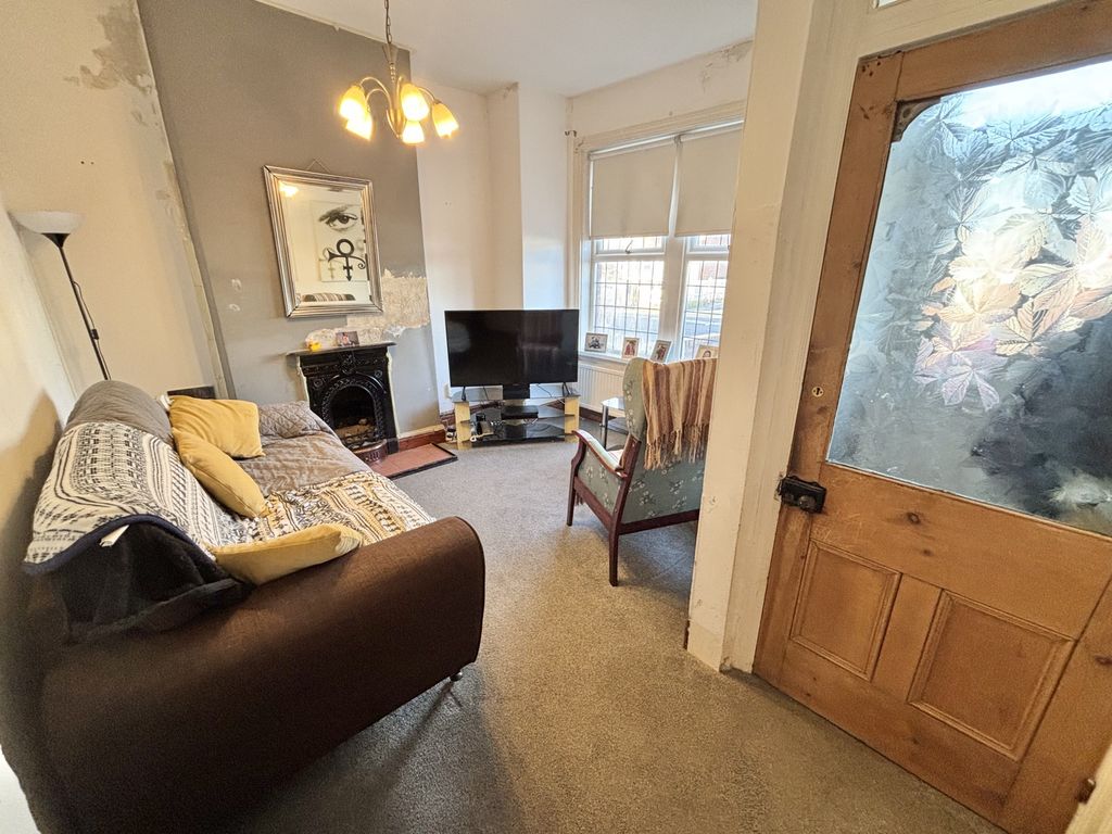 Property photo 2 of 22