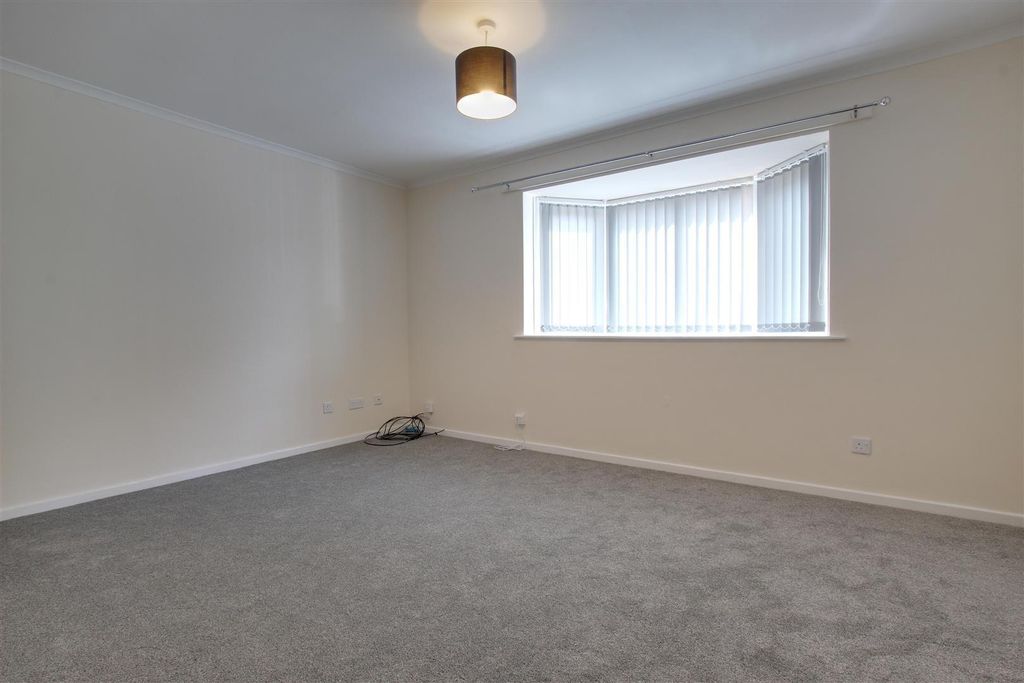 Property photo 3 of 6 Living Room.Jpg