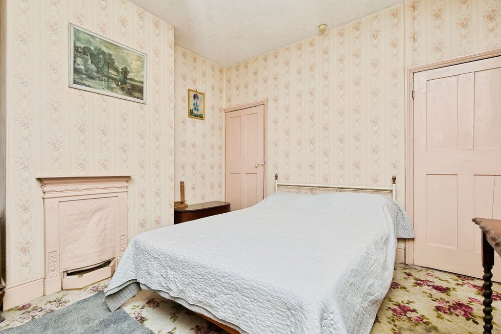 Property photo 2 of 14 Bedroom Two