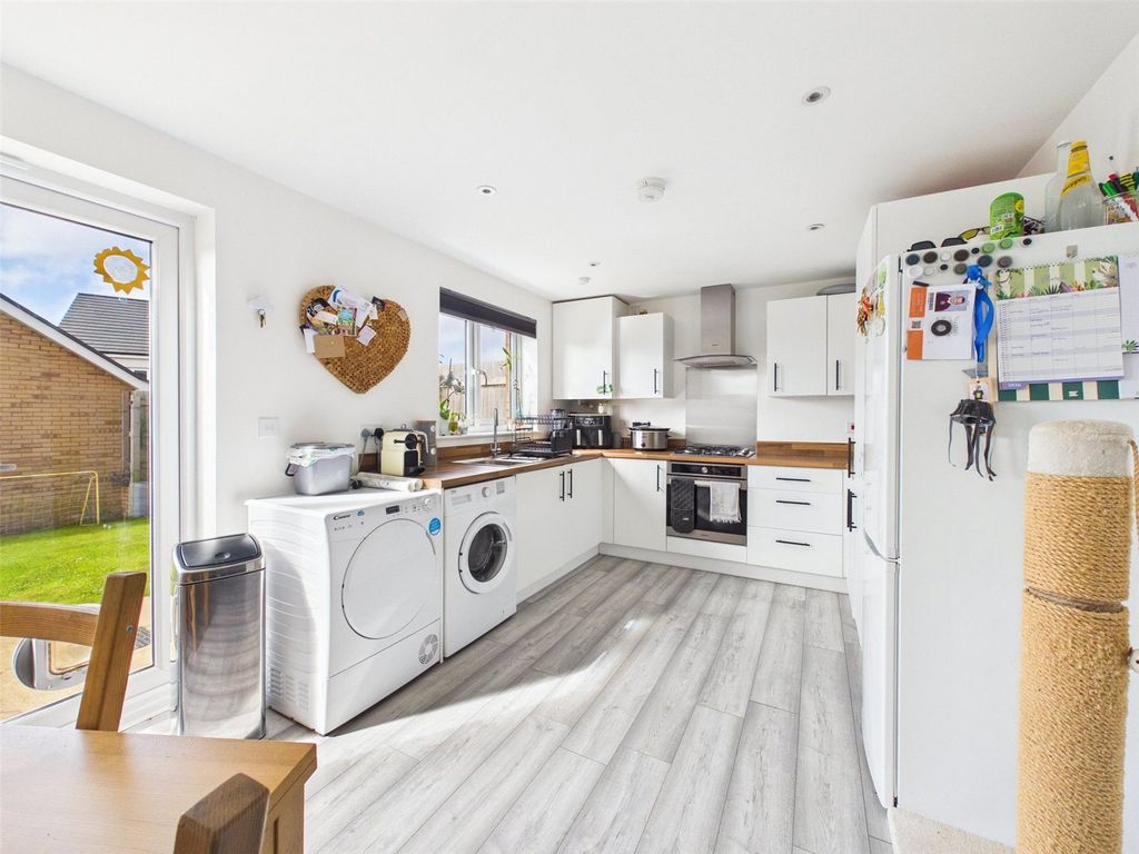 Property photo 2 of 19 Picture No. 01