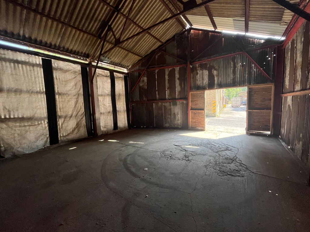Property photo 3 of 3