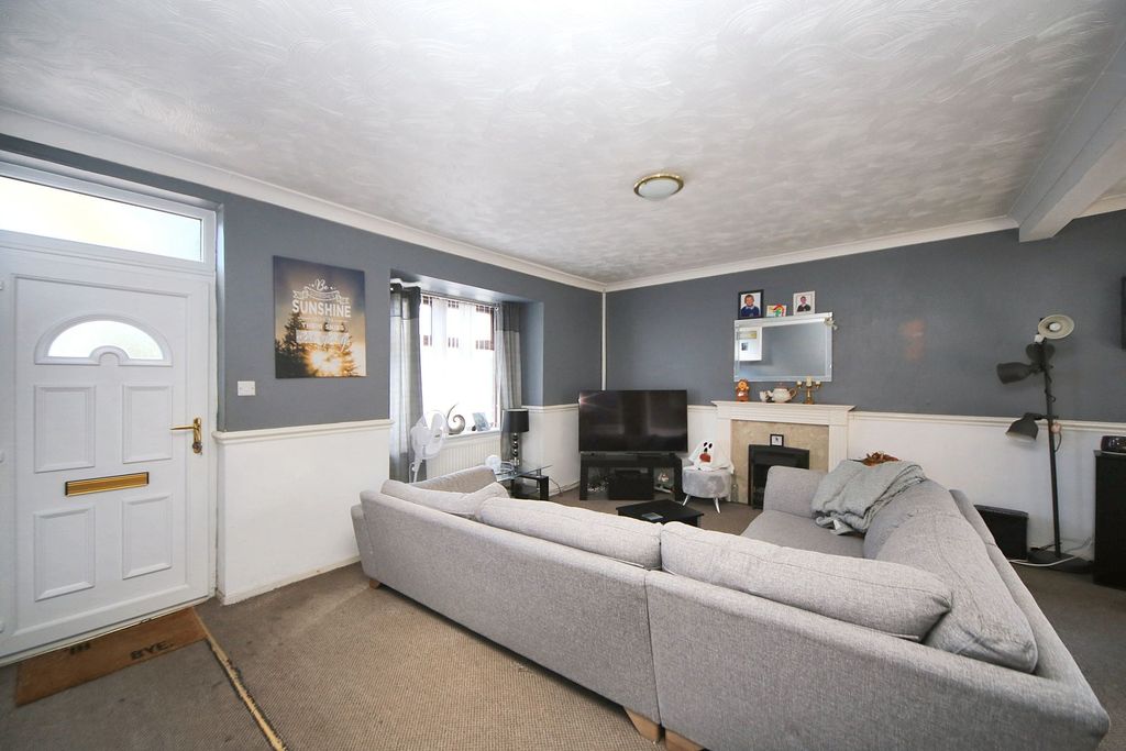 Property photo 2 of 21