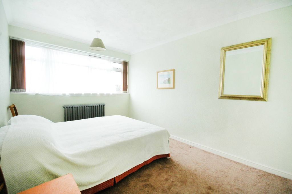 Property photo 1 of 4