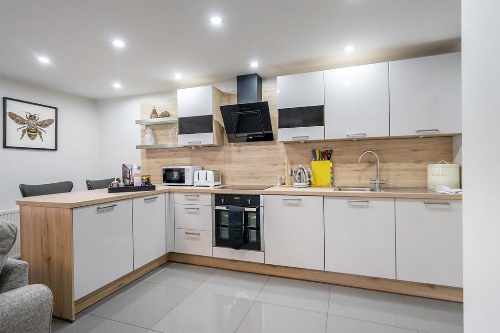 Property photo 1 of 7 5-Dsc01445.Jpg