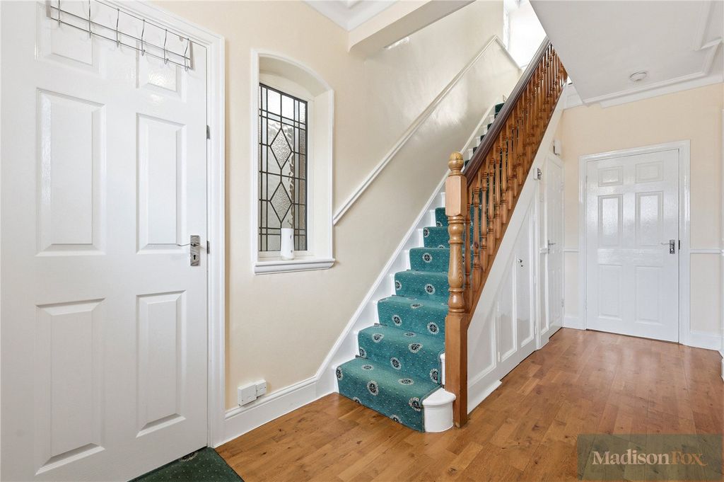 Property photo 2 of 43 Picture No. 22