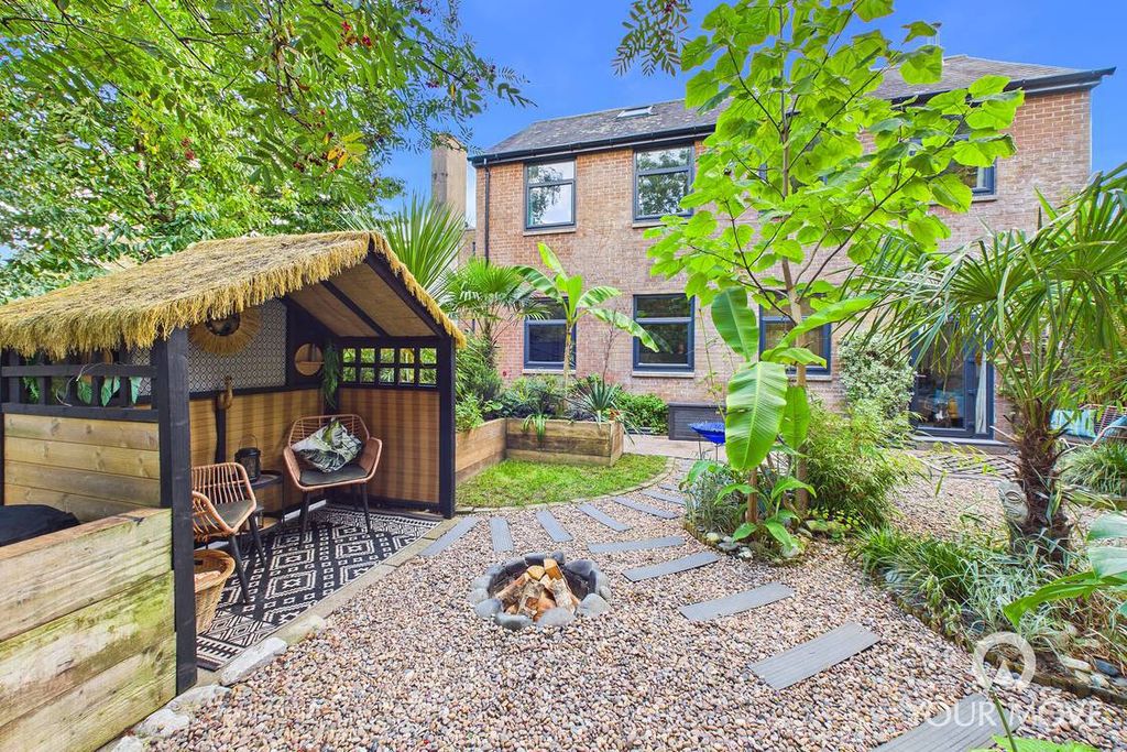 Property photo 1 of 22 Outside