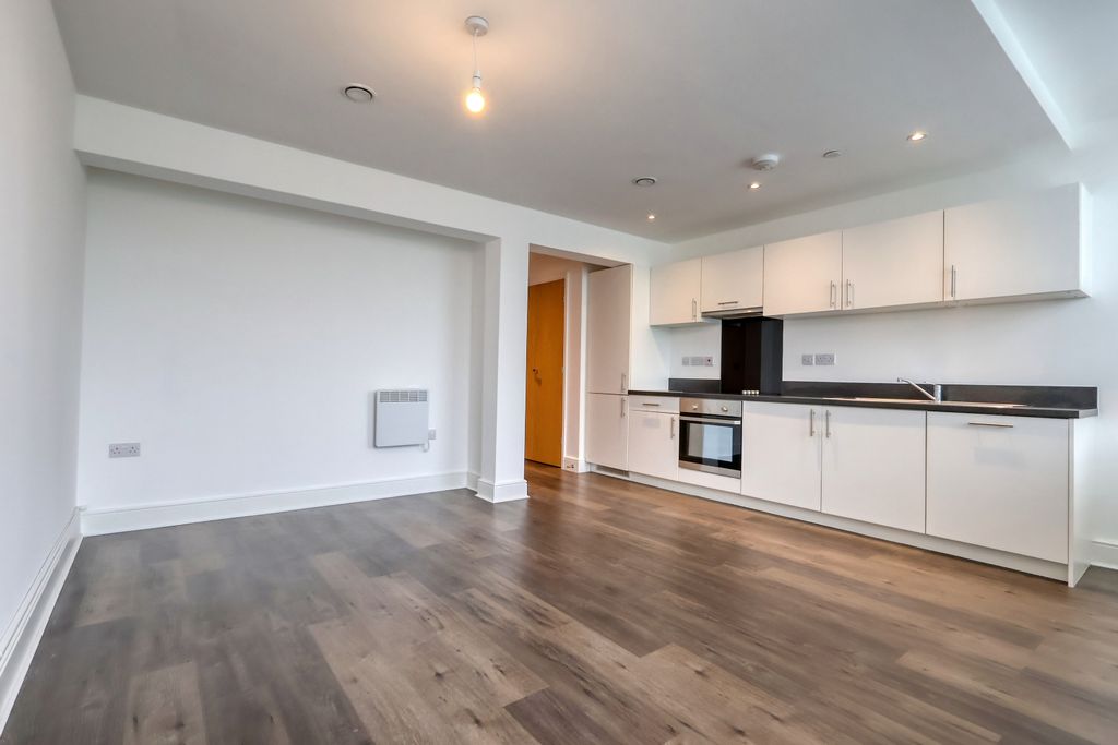 Property photo 3 of 8 Picture No. 19