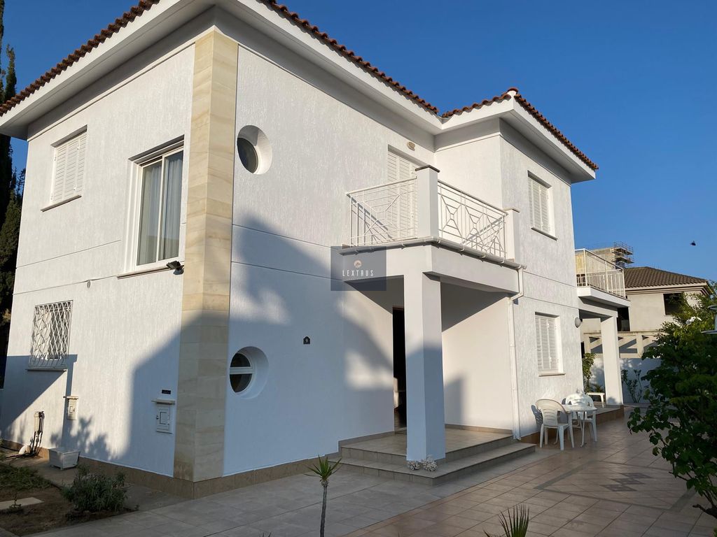 Property photo 1 of 27