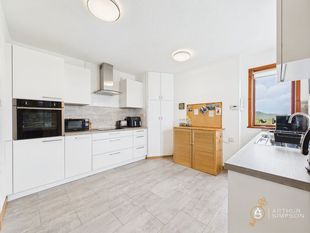 Property photo 3 of 35 4293024