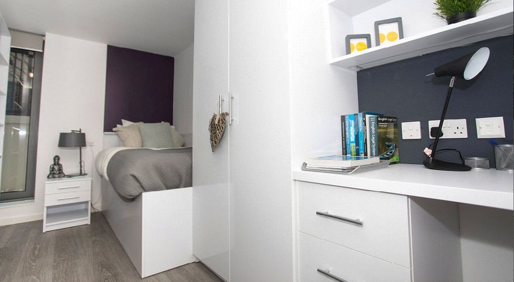 Property photo 3 of 12 Picture No. 02