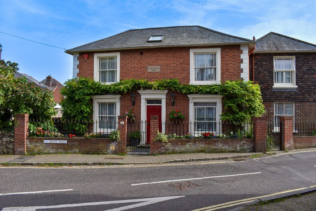 Property photo 1 of 19