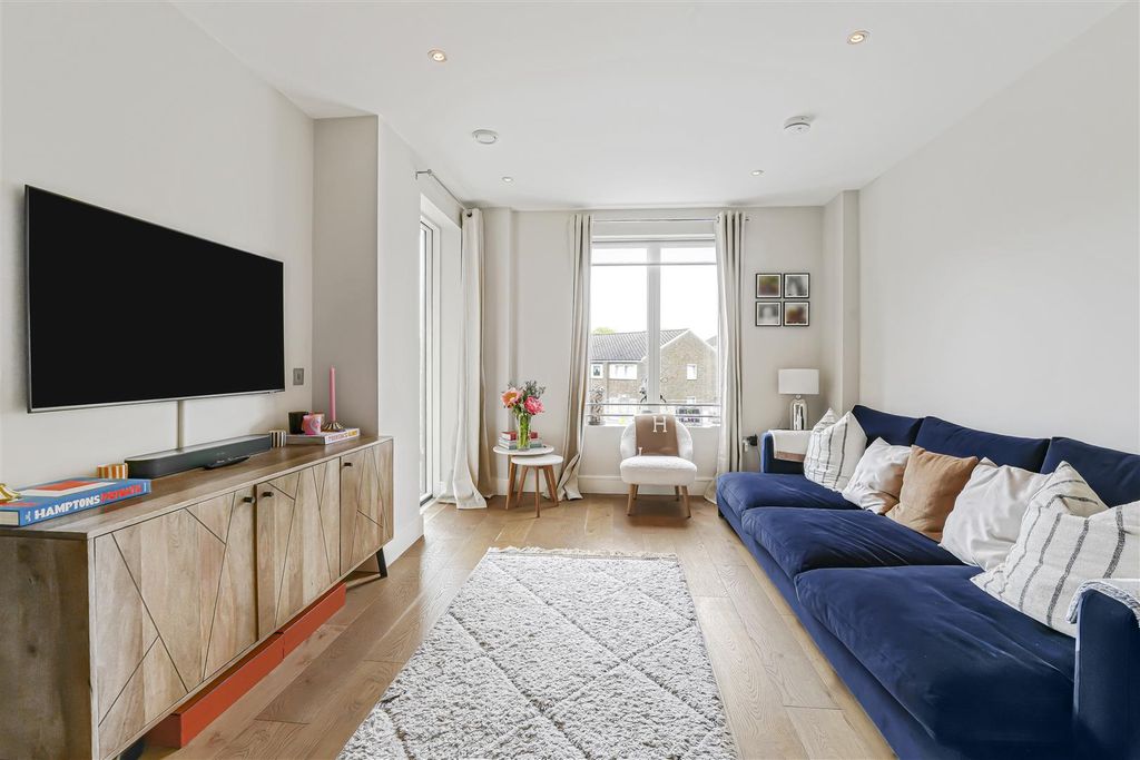 Property photo 1 of 8 Ped04077.Jpg