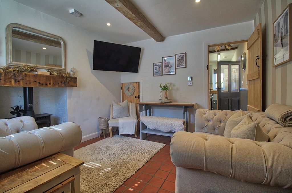 Property photo 3 of 16 Img_9237