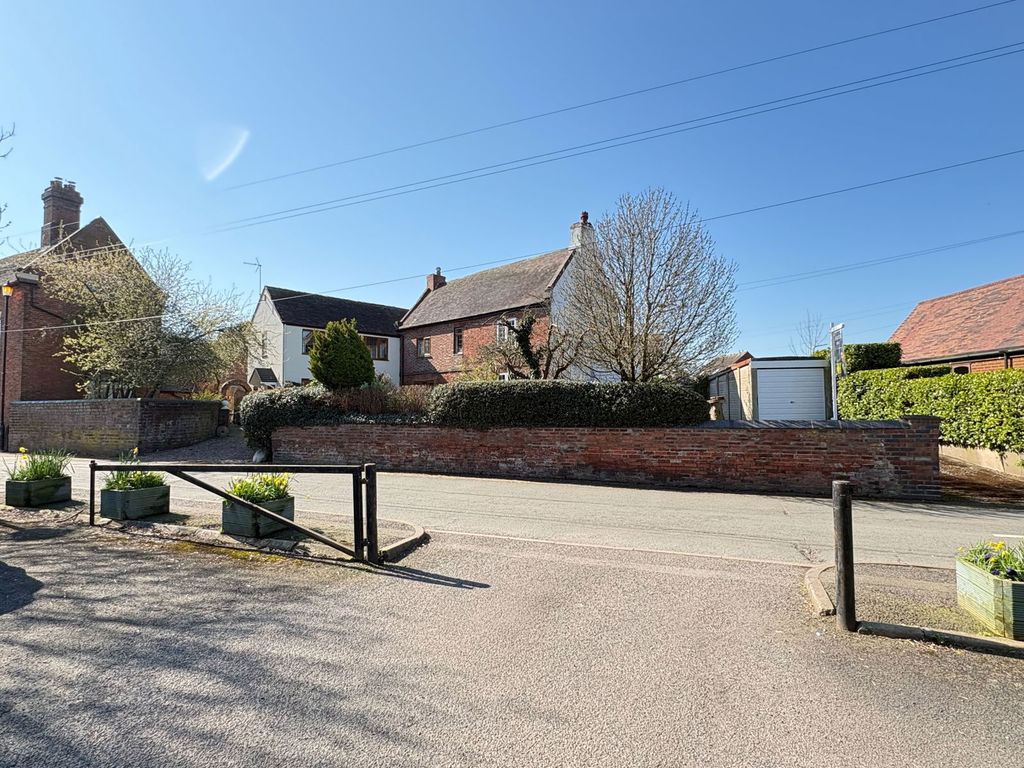 Property photo 1 of 30