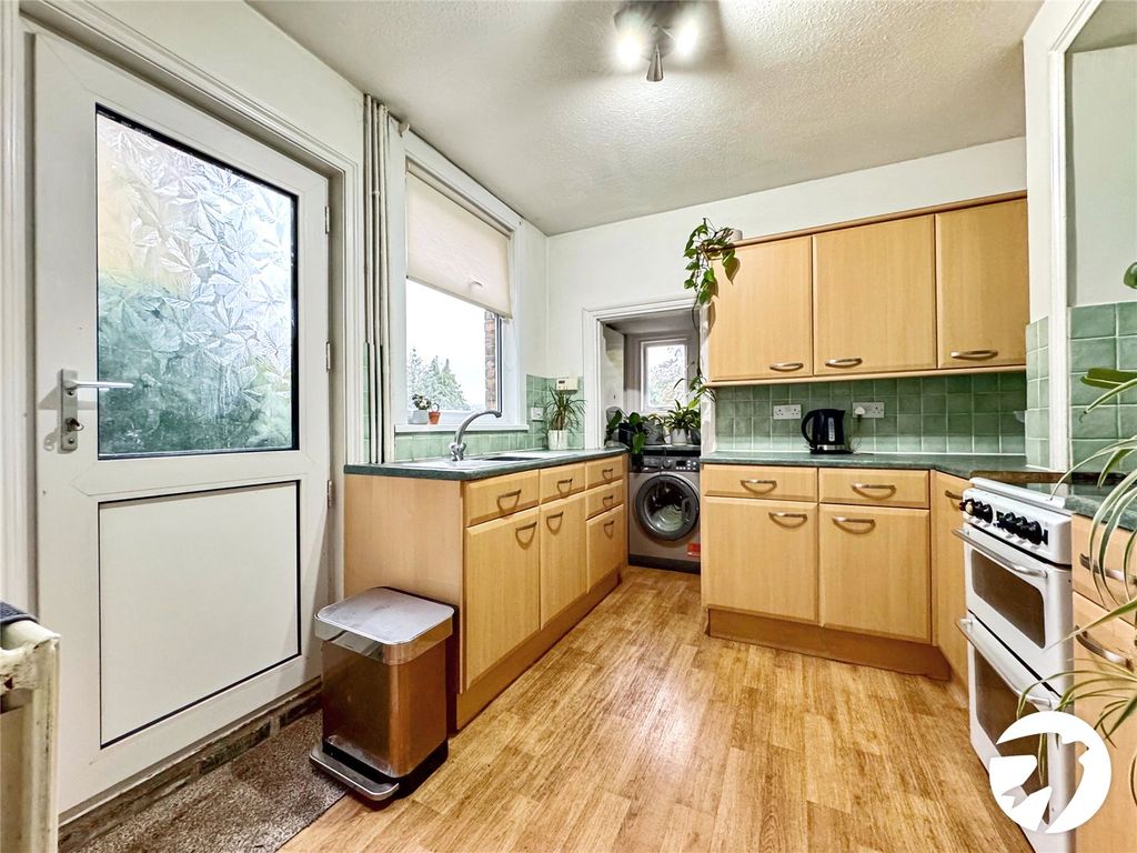 Property photo 3 of 15 Picture 3