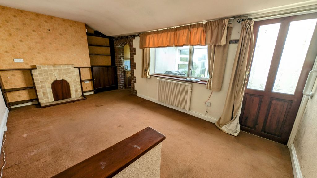 Property photo 3 of 15 Gallery