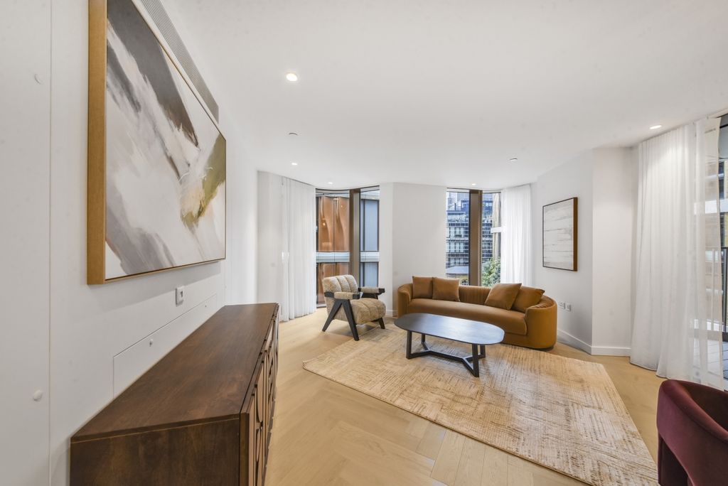 Property photo 1 of 33 Dsc_1688_High