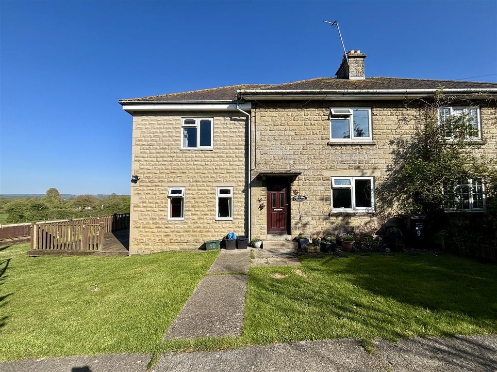 Property photo 1 of 8 Front