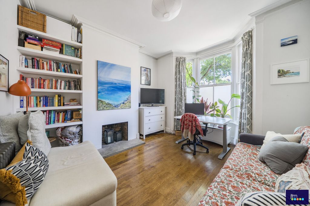 Property photo 2 of 11
