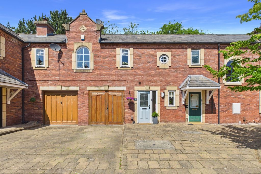 Property photo 1 of 18 Front External