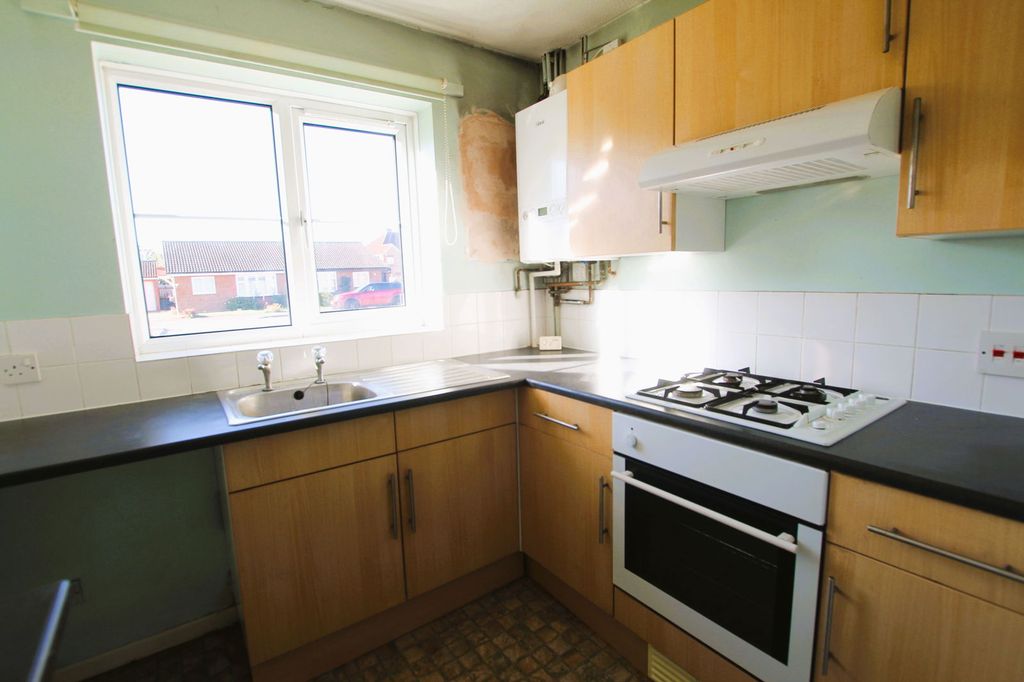 Property photo 2 of 8