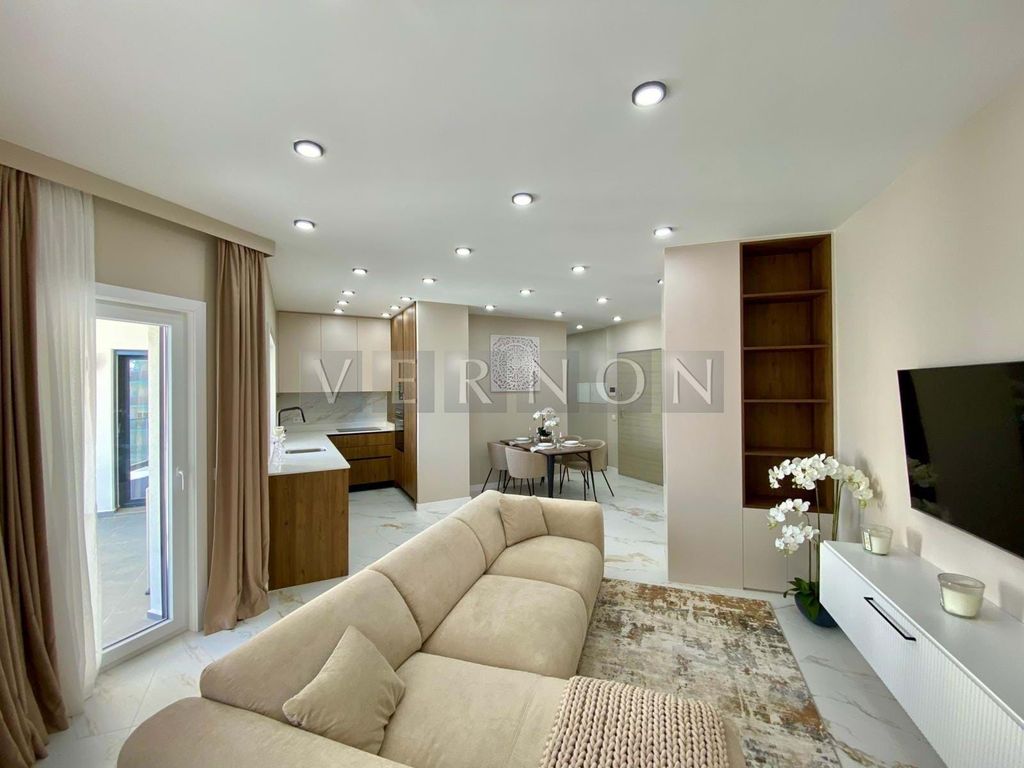 Property photo 2 of 27