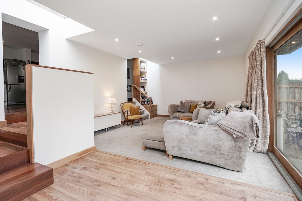 Property photo 3 of 20 Property Image 3