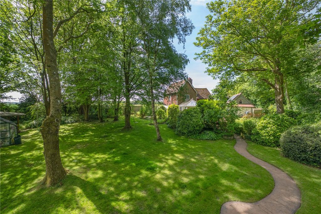 Property photo 3 of 34 Picture No. 15