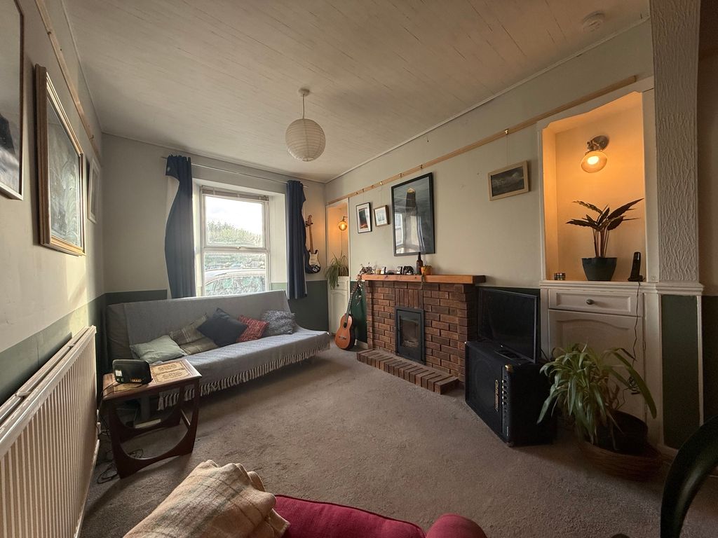 Property photo 2 of 21 Lounge