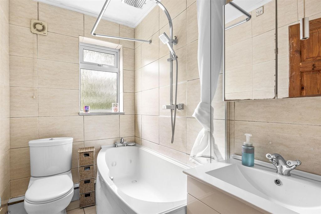 Additional image 11 of 2 bed maisonette for saleRectory Avenue, High Wycombe HP13
