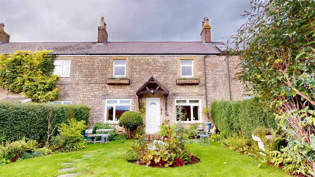 Property photo 1 of 25 Front