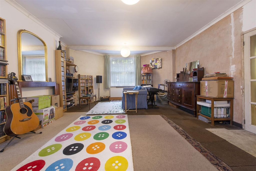 Property photo 3 of 17 53372 Hi Res (6).Jpg