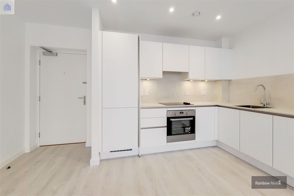 Property photo 3 of 9 355.Jpg